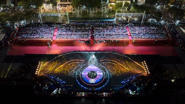 Khai mạc Lễ hội Pháo hoa Quốc tế Đà Nẵng 2023 - ấn tượng từ sân khấu đến pháo hoa