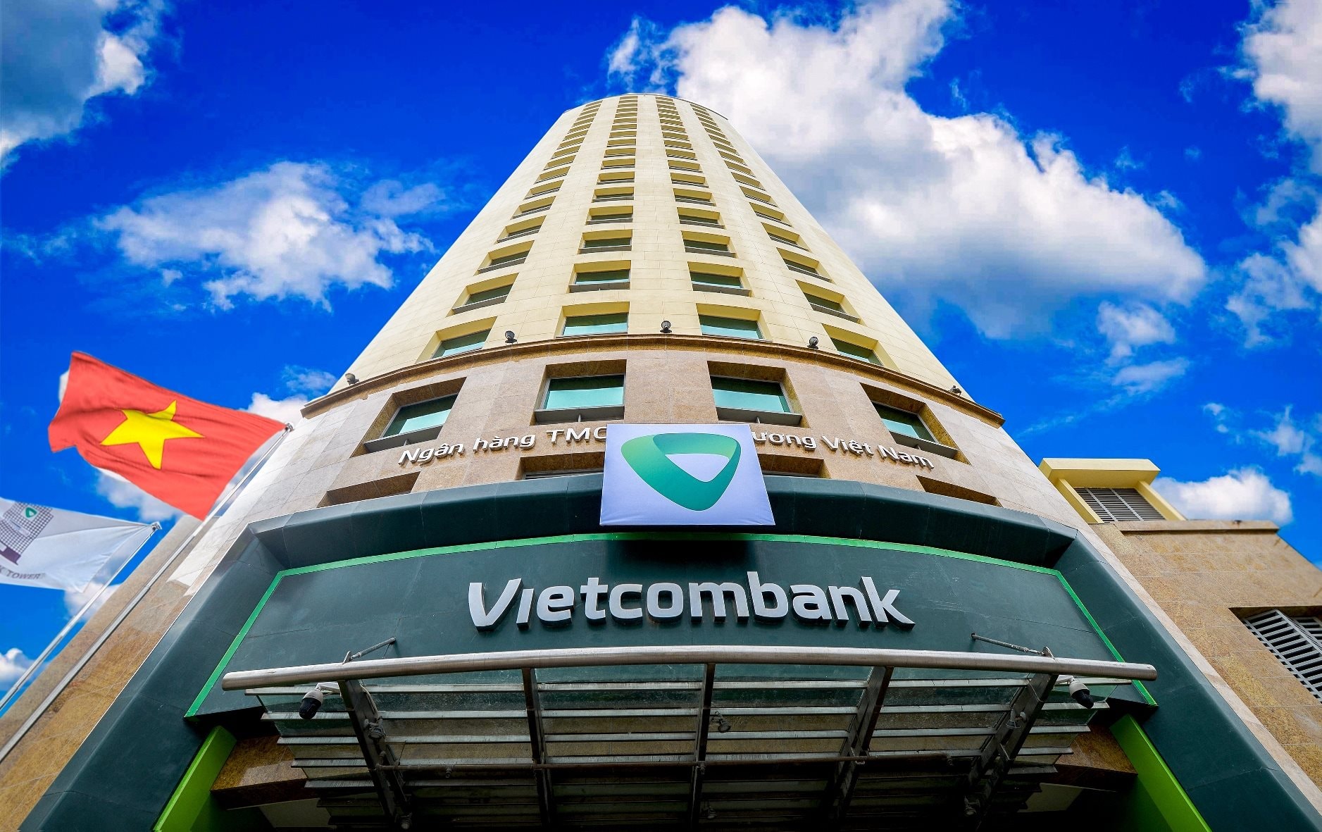 TOP 10 thương hiệu mạnh Việt Nam 2024: Vietcombank đã xây dựng thương hiệu như thế nào?