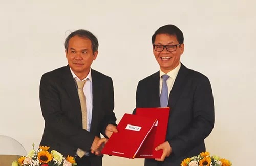 10 năm bão táp của Hoàng Anh Gia Lai: Bỏ bất động sản, tìm về nông nghiệp, từ đỉnh cao huy hoàng tới mấp mé vực thẳm - Ảnh 5. 10 năm bão táp của Hoàng Anh Gia Lai: Bỏ bất động sản, tìm về nông nghiệp, từ đỉnh cao huy hoàng tới mấp mé vực thẳm - Ảnh 5.