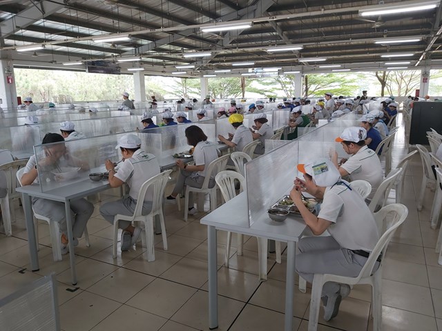 11-c244ng-nh226n-thuong-xuy234n-phai-vay-tien-de-sinh-hoat-h224ng-th225ng_1.jpg