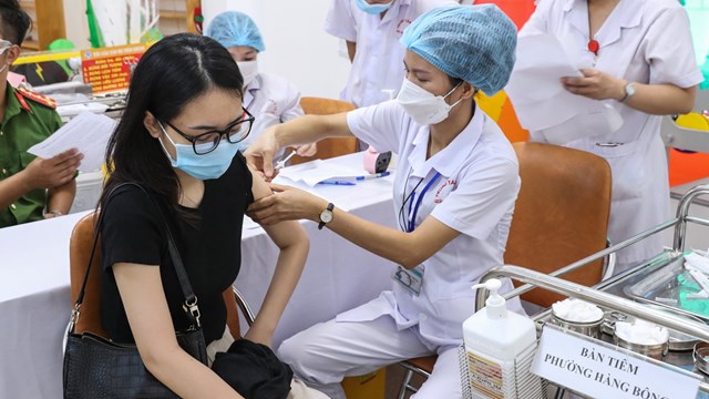 13% dân Hà Nội tiêm đủ 2 mũi vaccine phòng Covid-19