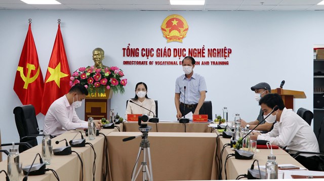 136-ho-so-de-nghi-tuy234n-duong-hoc-sinh-sinh-vi234n-nghe-c243-th224nh-t237ch-tham-gia-ph242ng-chong-covid-19_1.jpg