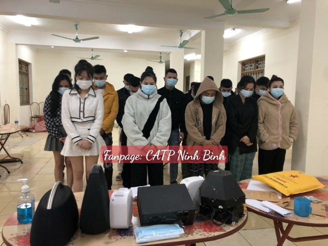 16-d226n-choi-g227y-c225nh-l250c-rang-s225ng_1.jpg 16-d226n-choi-g227y-c225nh-l250c-rang-s225ng_1.jpg