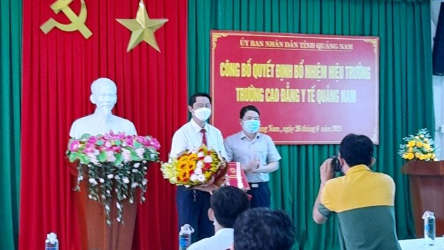 Ông Huỳnh Tấn Tuấn làm Hiệu trưởng Trường CĐ Y tế Quảng Nam