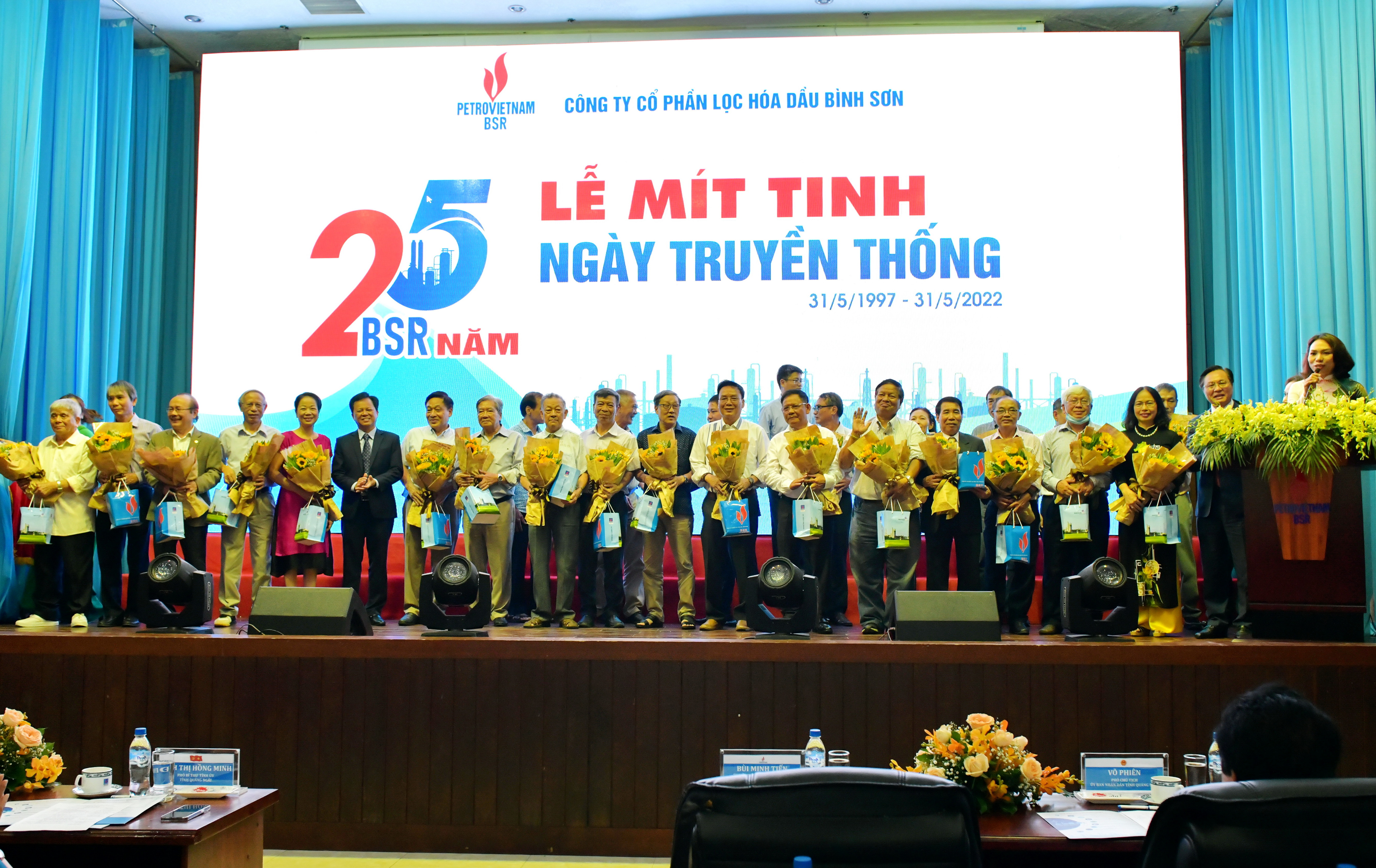 25-nam-bsr-chang-duong-vinh-quang-gian-kh243-nhung-rat-doi-tu-h224o_3.jpg