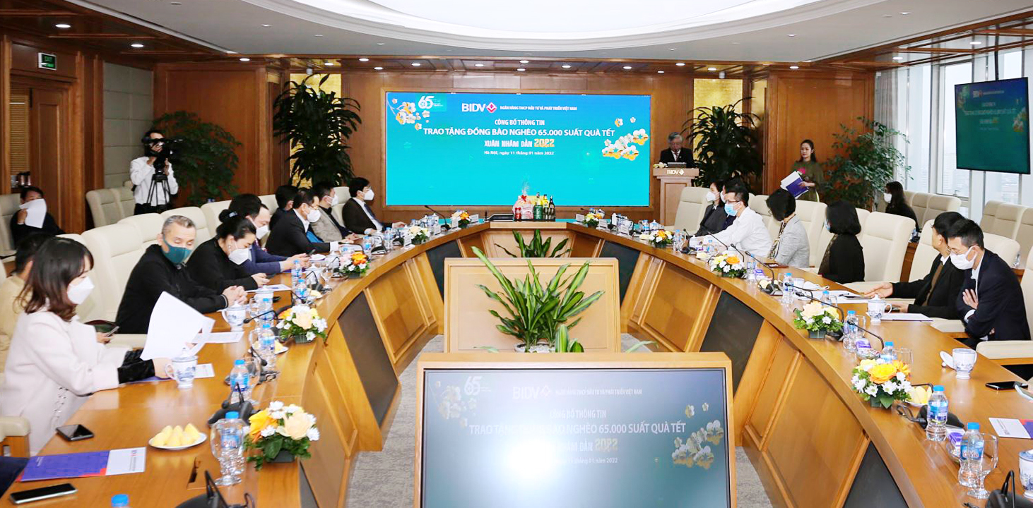 BIDV dành 65.000 phần quà Tết trị giá 32,5 tỷ đồng tặng người nghèo