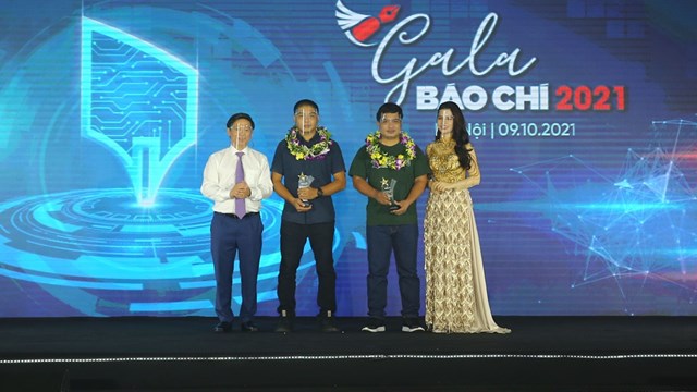 'Khoảnh khắc báo chí 2020': Tôn vinh sứ mệnh tiên phong nơi tuyến đầu