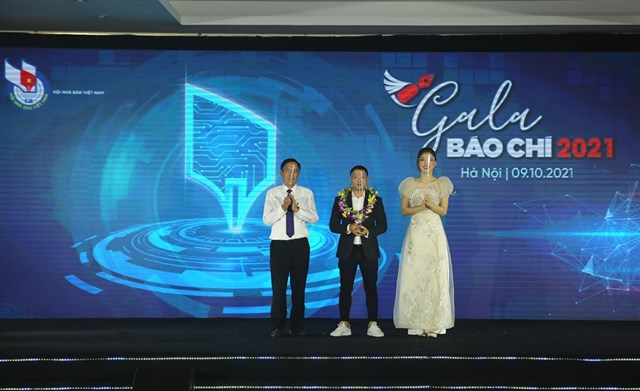 39khoanh-khac-b225o-ch237-202039-t244n-vinh-su-menh-ti234n-phong-noi-tuyen-dau_7.jpg