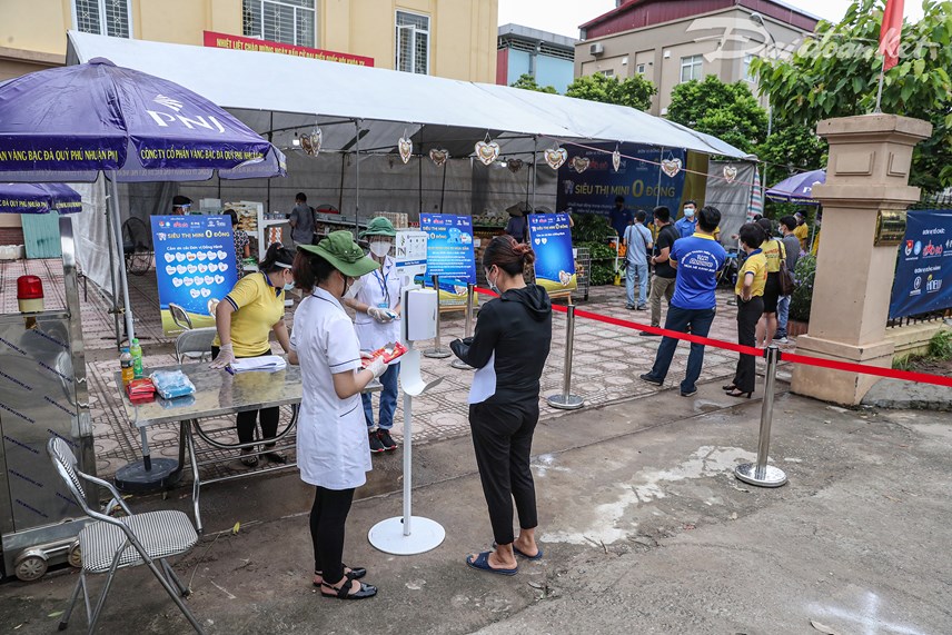 39si234u-thi-0-dong39-lan-dau-xuat-hien-tai-thu-d244-phuc-vu-nguoi-bi-anh-huong-dich-covid-19_10.jpg 39si234u-thi-0-dong39-lan-dau-xuat-hien-tai-thu-d244-phuc-vu-nguoi-bi-anh-huong-dich-covid-19_10.jpg