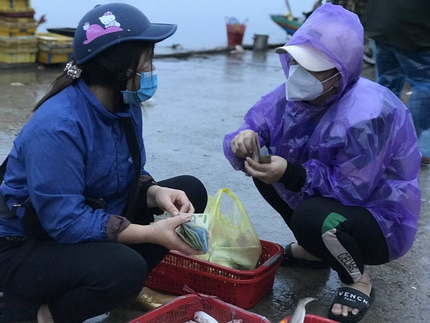 39thu-phu39-hai-san-h224-tinh-truoc-ng224y-bien-dong_9.jpg 39thu-phu39-hai-san-h224-tinh-truoc-ng224y-bien-dong_9.jpg