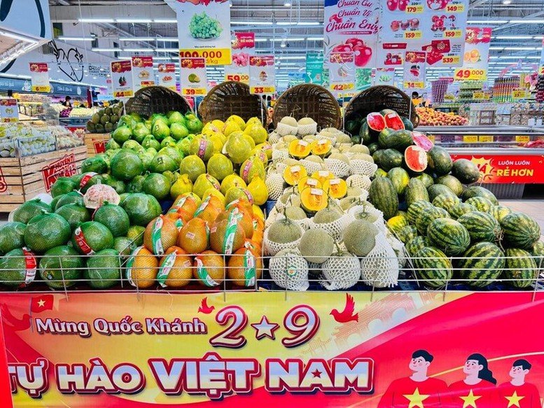Hàng Việt phải tự đứng vững trên sân nhà
