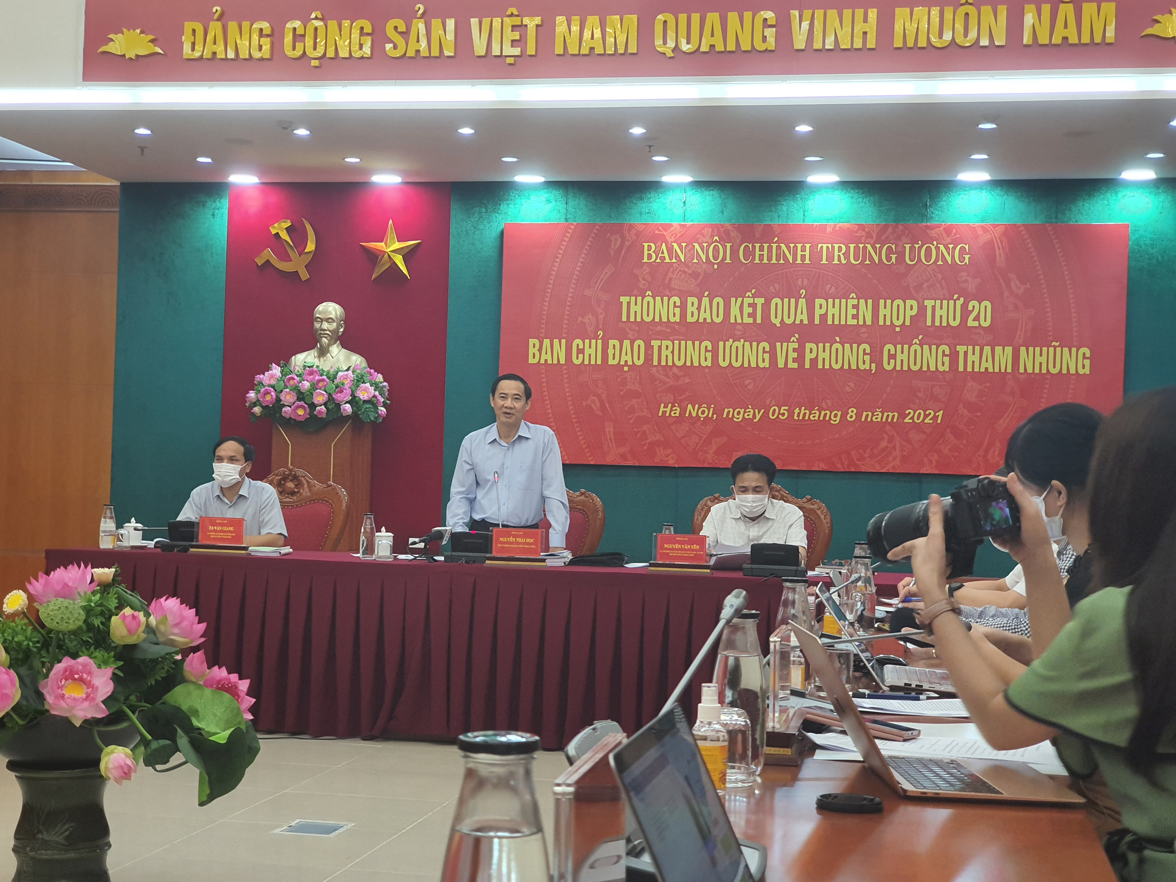 6-th225ng-dau-nam-khoi-to-144-vu-225n384-bi-can-ve-c225c-toi-tham-nhung_1.jpg 6-th225ng-dau-nam-khoi-to-144-vu-225n384-bi-can-ve-c225c-toi-tham-nhung_1.jpg