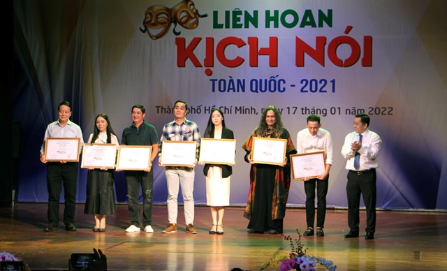 6-vo-dien-an-giai-39v224ng39-tai-li234n-hoan-kich-n243i-to224n-quoc-2021_3.jpg