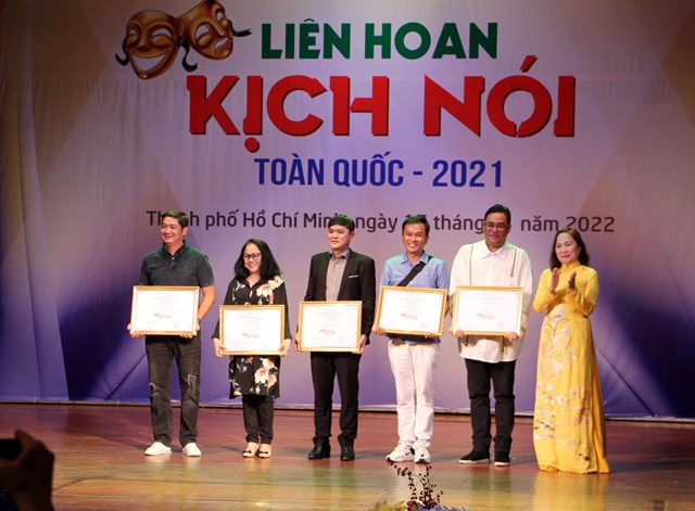 6-vo-dien-an-giai-39v224ng39-tai-li234n-hoan-kich-n243i-to224n-quoc-2021_4.jpg