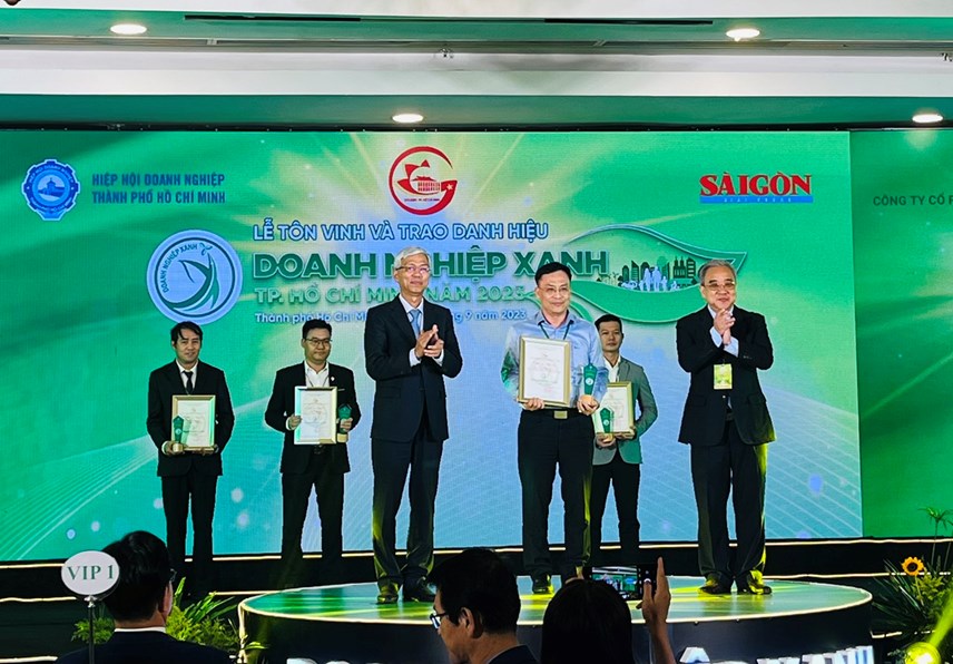 90-doanh-nghiep-dat-danh-hieu-doanh-nghiep-xanh-tp-hcm-nam-2023_1.jpg 90-doanh-nghiep-dat-danh-hieu-doanh-nghiep-xanh-tp-hcm-nam-2023_1.jpg