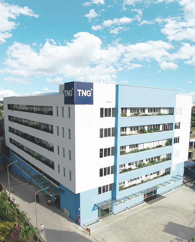 FPT Retail bán thêm UAV, drone; PAN Group thu 2.600 tỷ đồng từ Bibica; TNG làm trạm sạc