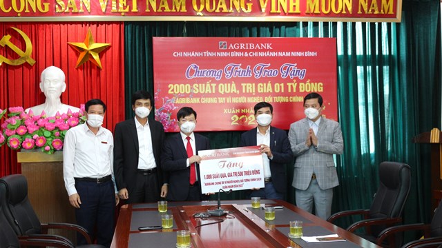 agribank-d224nh-gan-50-ty-dong-ung-ho-nguoi-ngh232o-v224-doi-tuong-ch237nh-s225ch-d243n-xu226n-nh226m-dan_4.jpeg agribank-d224nh-gan-50-ty-dong-ung-ho-nguoi-ngh232o-v224-doi-tuong-ch237nh-s225ch-d243n-xu226n-nh226m-dan_4.jpeg