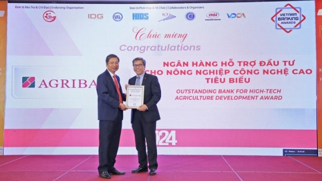 Agribank được vinh danh 3 giải thưởng Ngân hàng Việt Nam tiêu biểu 2024