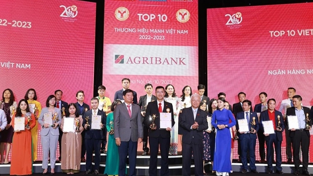 Agribank được vinh danh trong Top 10 thương hiệu mạnh Việt Nam 2023