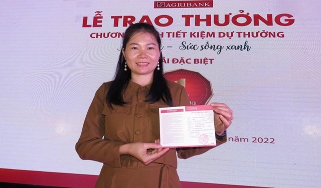 agribank-trao-thuong-giai-dac-biet-1-ty-dong-chuong-tr236nh-tiet-kiem-du-thuong-39agribank-suc-song-xanh39-tai-quang-b236nh_2.jpg agribank-trao-thuong-giai-dac-biet-1-ty-dong-chuong-tr236nh-tiet-kiem-du-thuong-39agribank-suc-song-xanh39-tai-quang-b236nh_2.jpg