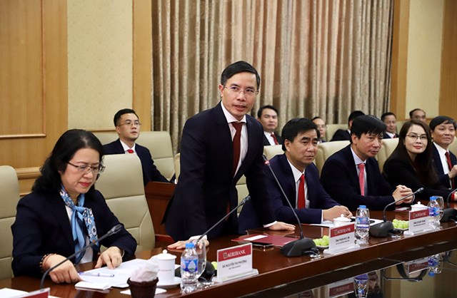 agribank-v224-tap-do224n-h243a-chat-viet-nam-k253-ket-thoa-thuan-hop-t225c-to224n-dien_3.jpg agribank-v224-tap-do224n-h243a-chat-viet-nam-k253-ket-thoa-thuan-hop-t225c-to224n-dien_3.jpg