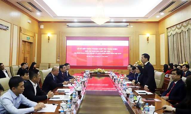 agribank-v224-tap-do224n-h243a-chat-viet-nam-k253-ket-thoa-thuan-hop-t225c-to224n-dien_5.jpg agribank-v224-tap-do224n-h243a-chat-viet-nam-k253-ket-thoa-thuan-hop-t225c-to224n-dien_5.jpg