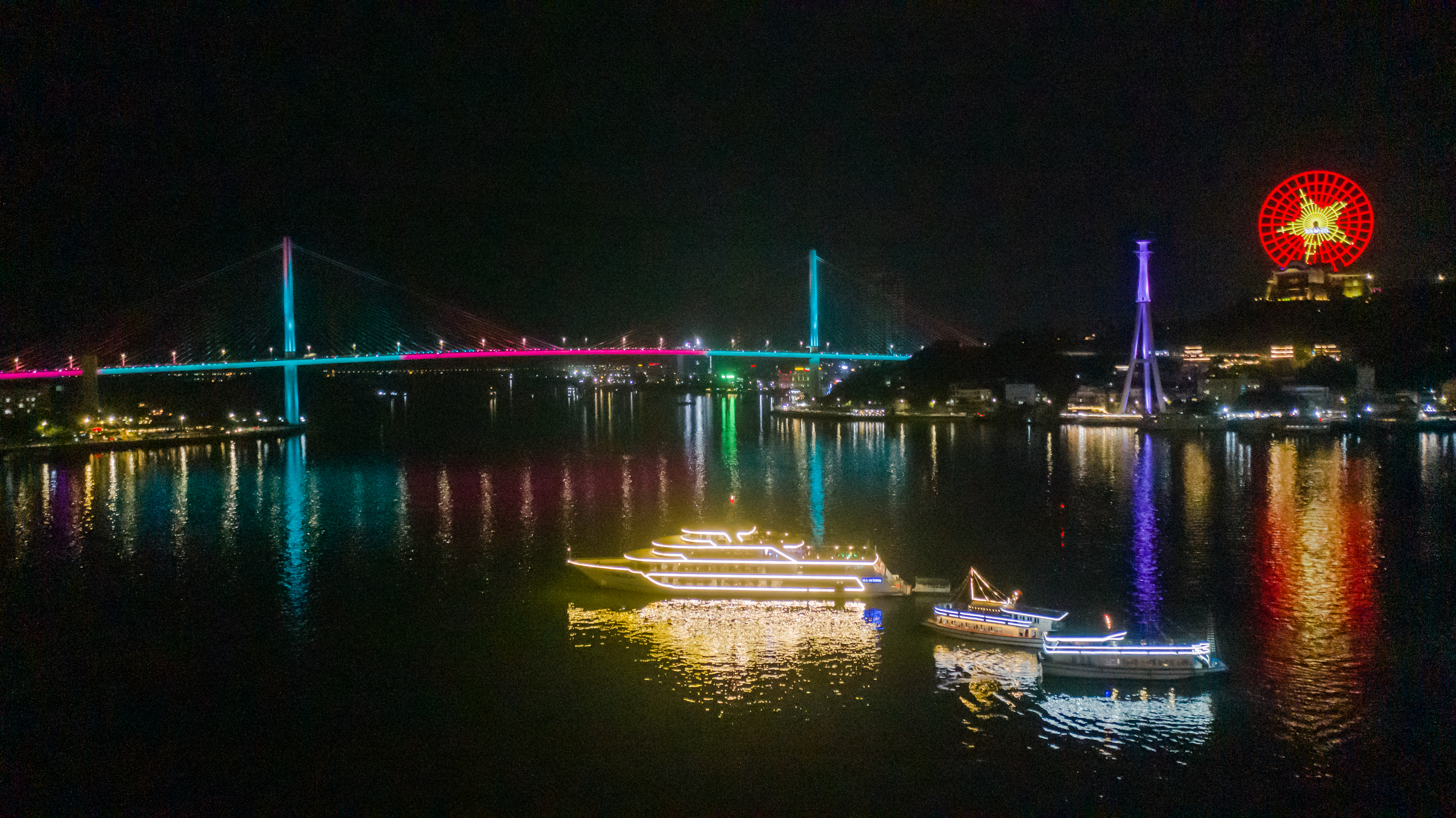 an-tiec-ruoc-d232n-ngam-trang-trung-thu-tai-pho-d234m-du-thuyen-tr234n-vinh-ha-long_1.jpg an-tiec-ruoc-d232n-ngam-trang-trung-thu-tai-pho-d234m-du-thuyen-tr234n-vinh-ha-long_1.jpg