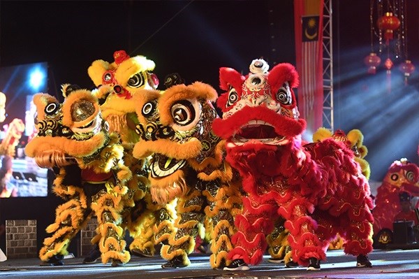 an-tiec-ruoc-d232n-ngam-trang-trung-thu-tai-pho-d234m-du-thuyen-tr234n-vinh-ha-long_3.jpg an-tiec-ruoc-d232n-ngam-trang-trung-thu-tai-pho-d234m-du-thuyen-tr234n-vinh-ha-long_3.jpg
