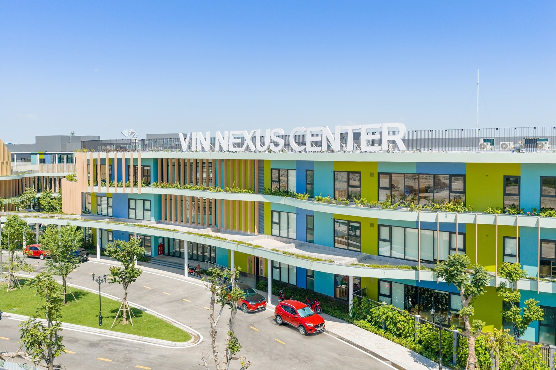 Vin Nexus Center: Ngôi trường mang màu những đám mây ban mai 