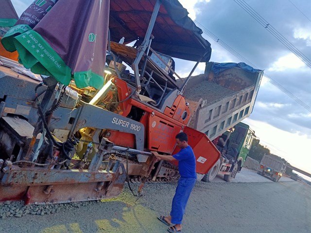 anh-can-canh-cao-toc-hon-7500-ty-dong-cam-lo-la-son_18.jpg anh-can-canh-cao-toc-hon-7500-ty-dong-cam-lo-la-son_18.jpg
