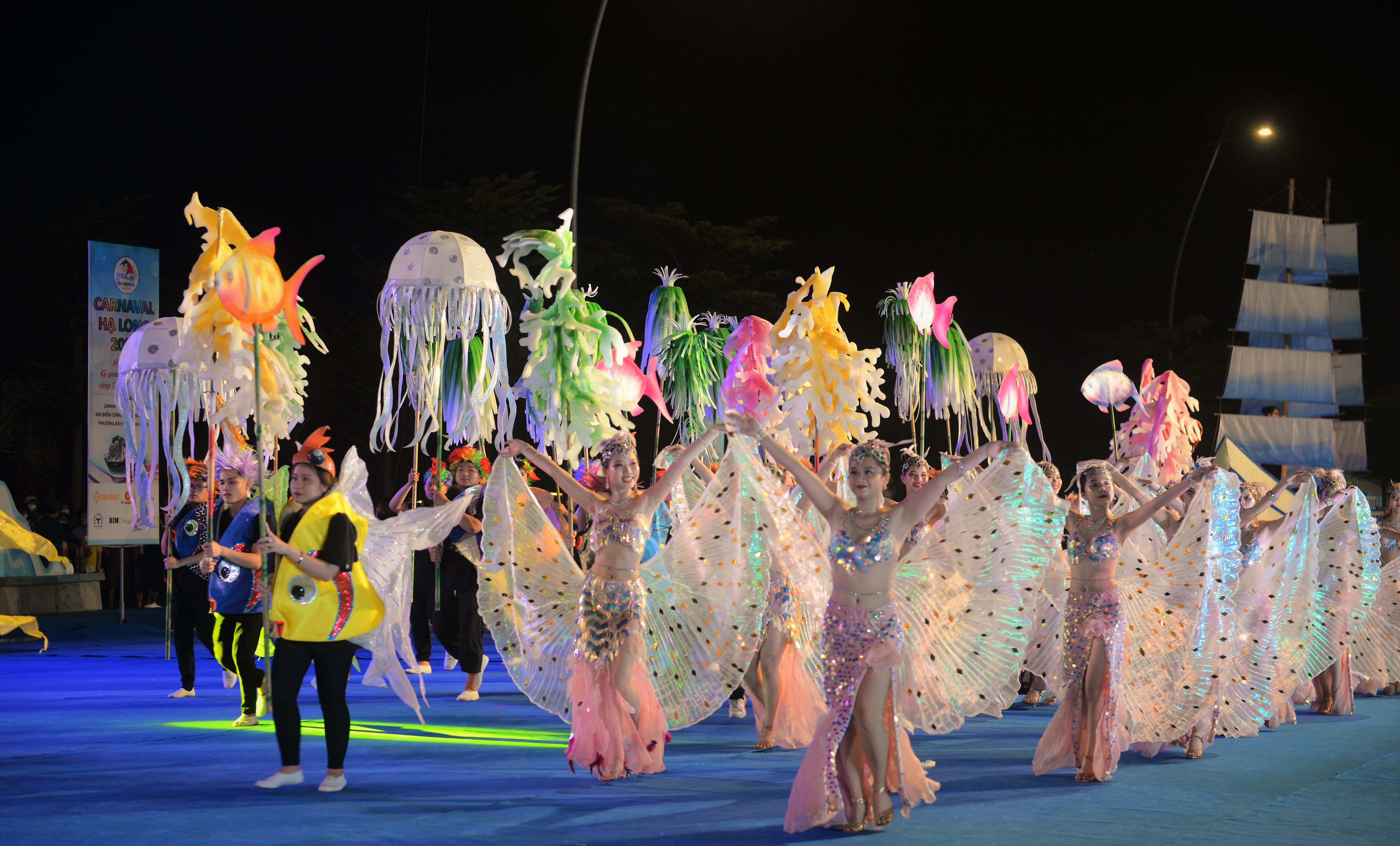 anh-carnaval-ha-long-2022-39ch226m-ng242i39-b249ng-no-du-lich-quang-ninh-dip-30-4-v224-1-5_11.jpg anh-carnaval-ha-long-2022-39ch226m-ng242i39-b249ng-no-du-lich-quang-ninh-dip-30-4-v224-1-5_11.jpg