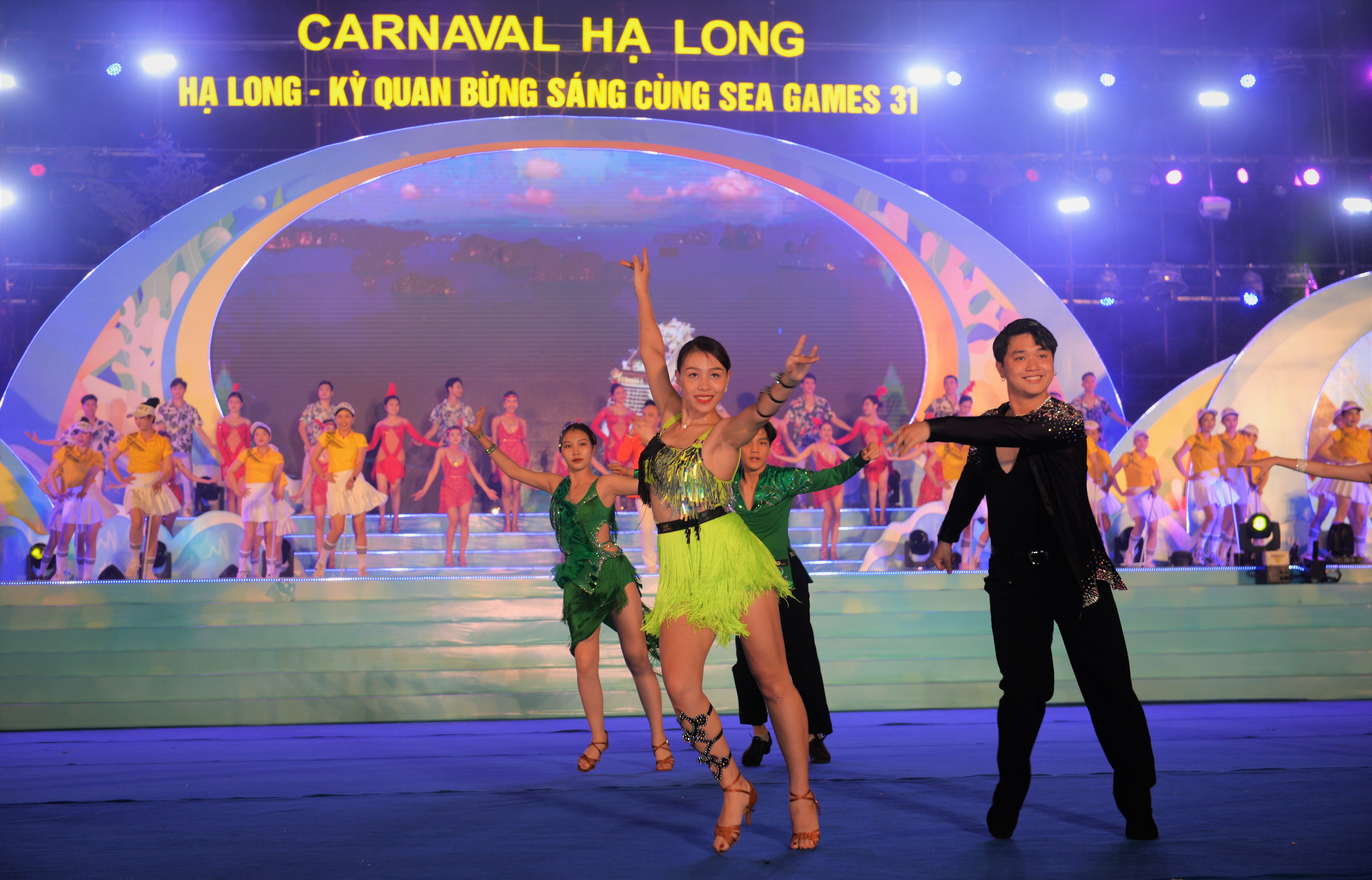 anh-carnaval-ha-long-2022-39ch226m-ng242i39-b249ng-no-du-lich-quang-ninh-dip-30-4-v224-1-5_5.jpg anh-carnaval-ha-long-2022-39ch226m-ng242i39-b249ng-no-du-lich-quang-ninh-dip-30-4-v224-1-5_5.jpg