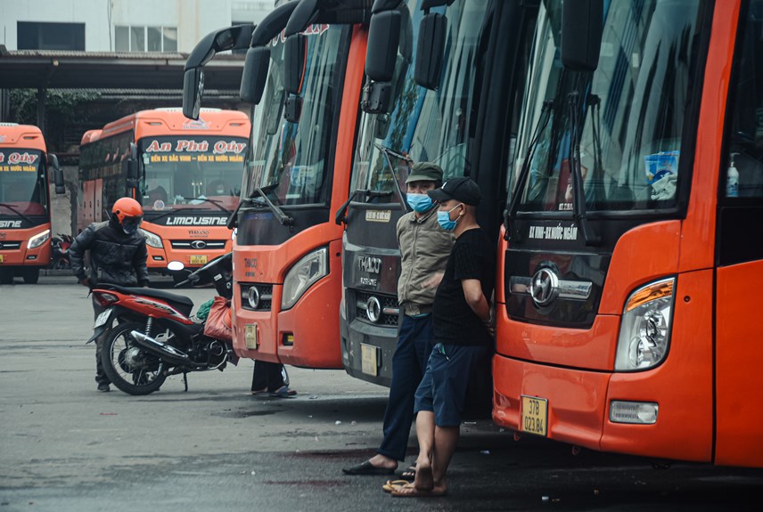 anh-h224-noi-ben-xe-vang-ve-d249-can-tet_5.jpg anh-h224-noi-ben-xe-vang-ve-d249-can-tet_5.jpg