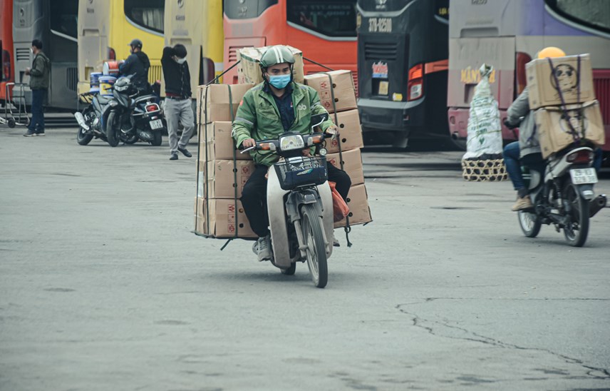 anh-h224-noi-ben-xe-vang-ve-d249-can-tet_6.jpg anh-h224-noi-ben-xe-vang-ve-d249-can-tet_6.jpg