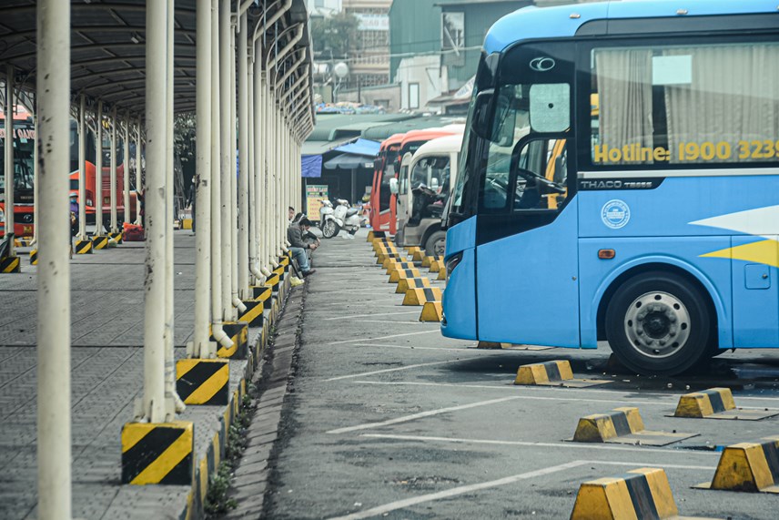 anh-h224-noi-ben-xe-vang-ve-d249-can-tet_8.jpg anh-h224-noi-ben-xe-vang-ve-d249-can-tet_8.jpg
