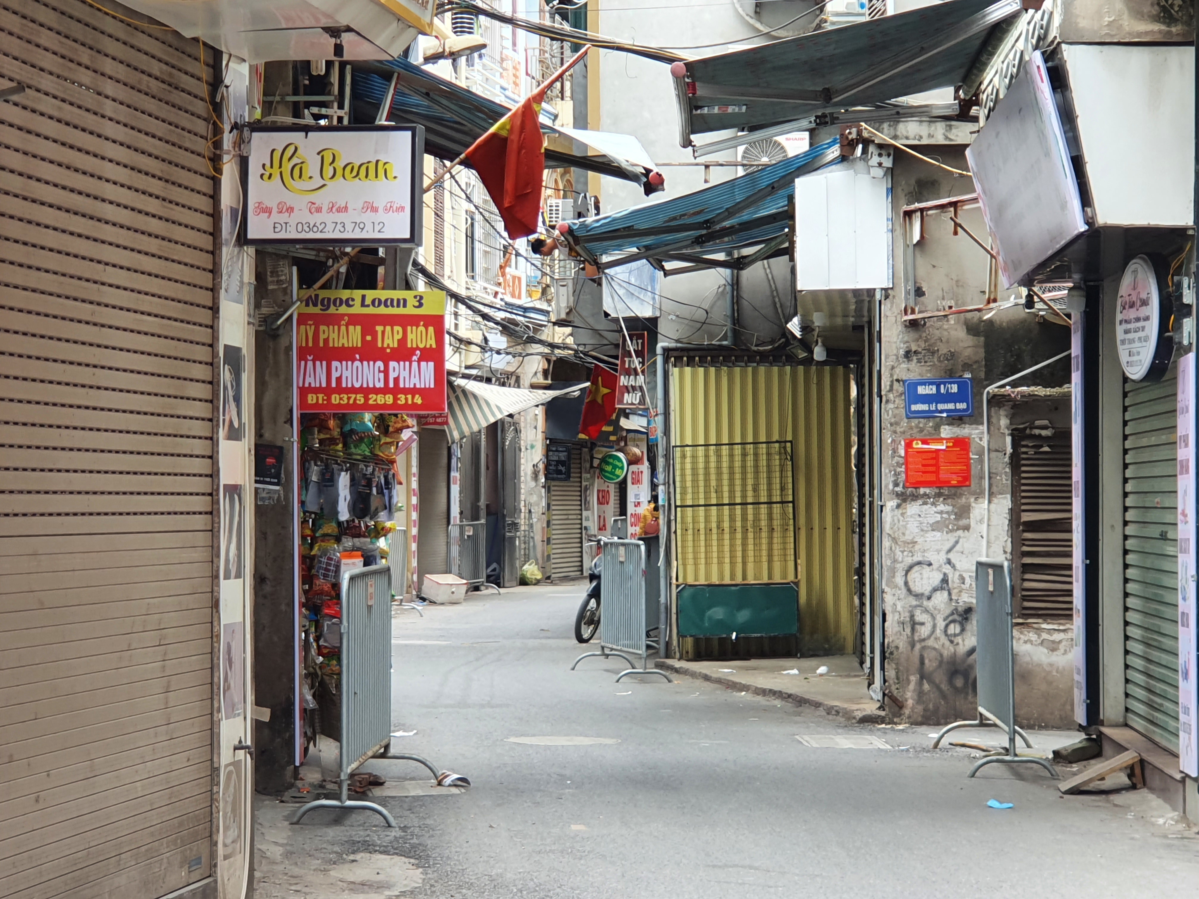 anh-h224-noi-can-canh-phong-toa-39o-dich39-ph250-d244_8.jpg anh-h224-noi-can-canh-phong-toa-39o-dich39-ph250-d244_8.jpg