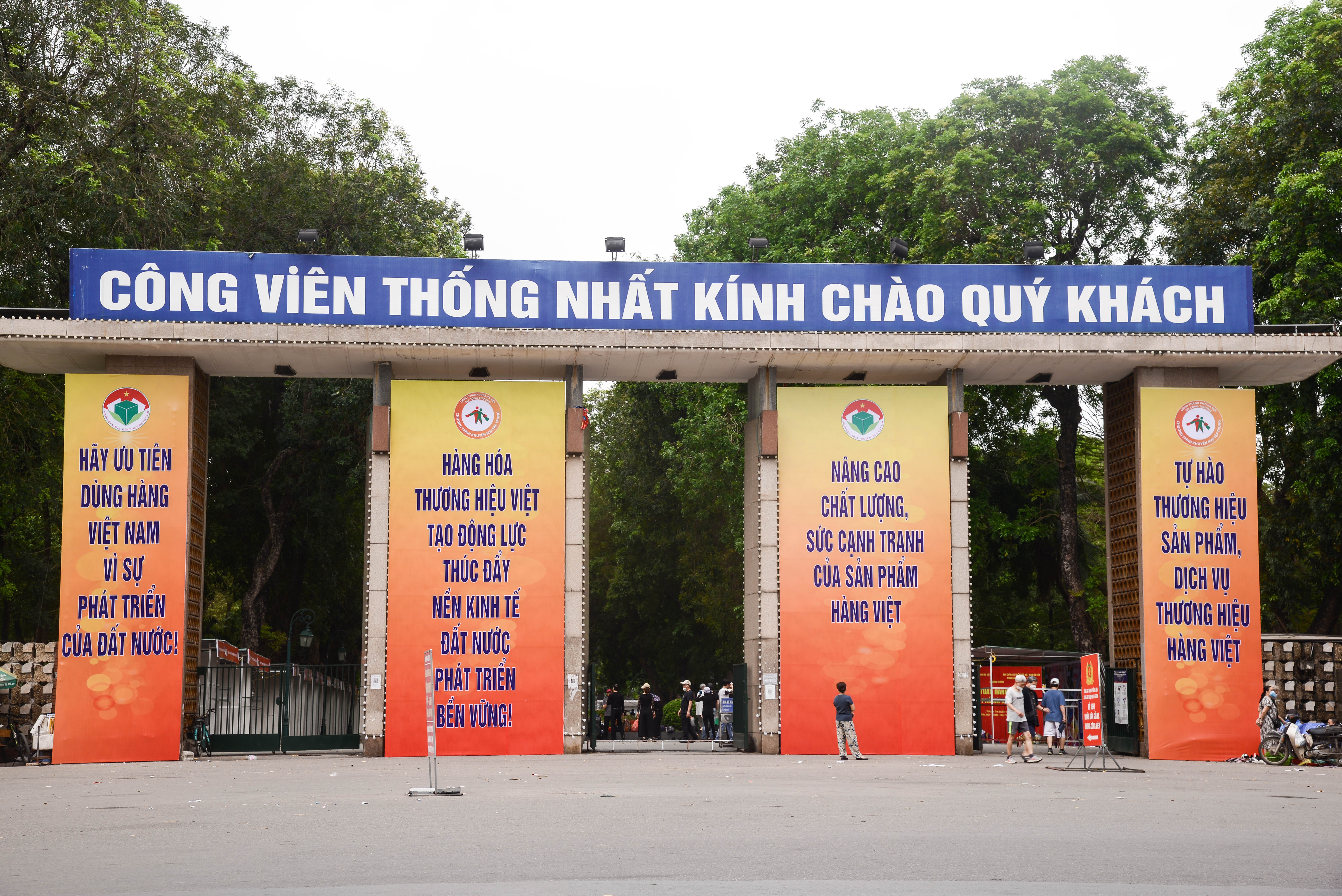 anh-ho-thien-quang-pho-di-bo-thu-s225u-cua-h224-noi-sap-dua-v224o-hoat-dong-c243-g236_5.jpg anh-ho-thien-quang-pho-di-bo-thu-s225u-cua-h224-noi-sap-dua-v224o-hoat-dong-c243-g236_5.jpg