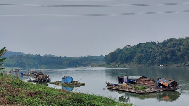 Ảnh: Làng chài nghèo 'lột xác' sau gần 20 năm bỏ sông lên bờ