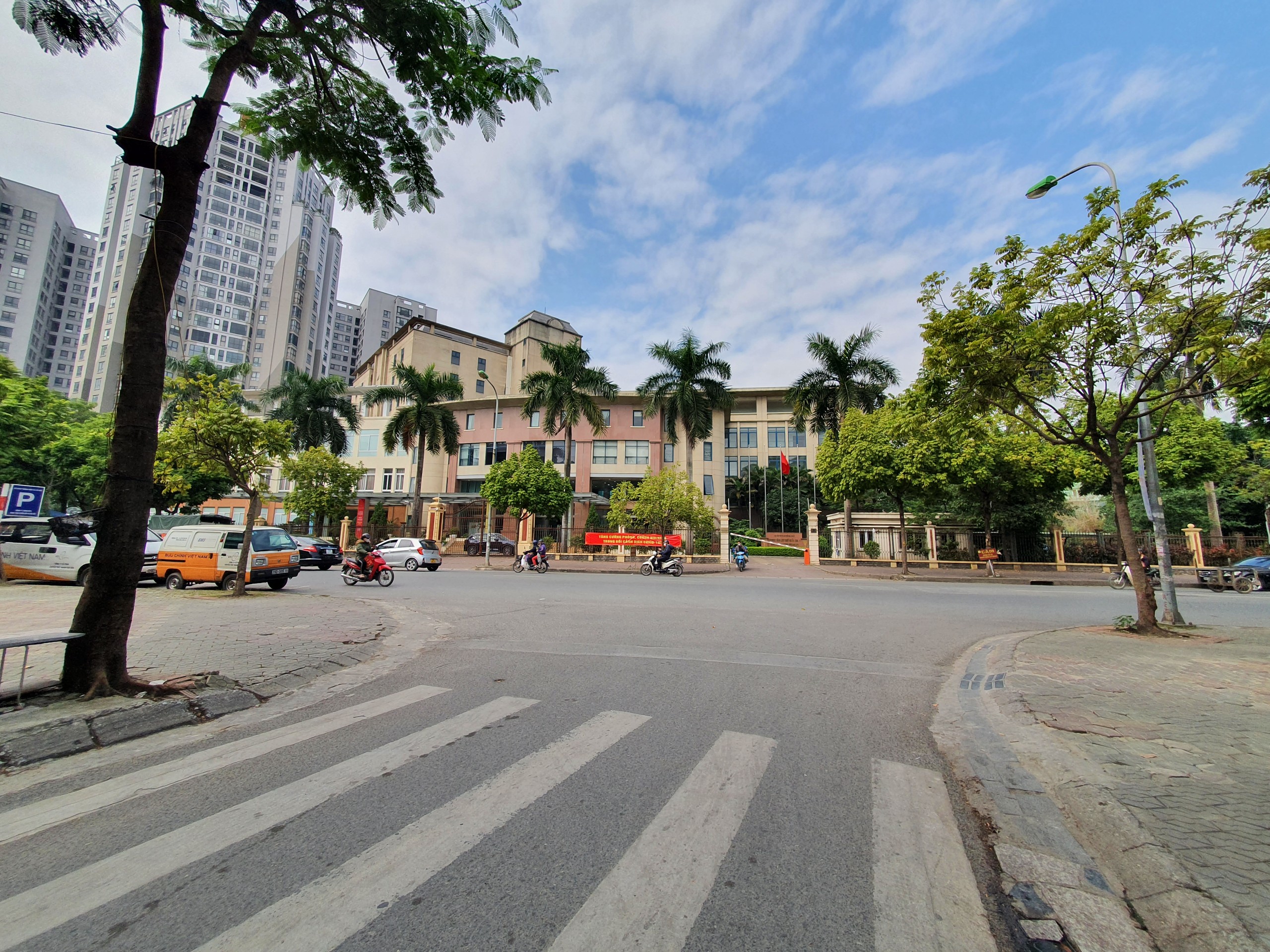 anh-ngam-hai-tuyen-pho-sap-duoc-doi-t234n-vo-chong-xu226n-quynh-luu-quang-vu_3.jpg anh-ngam-hai-tuyen-pho-sap-duoc-doi-t234n-vo-chong-xu226n-quynh-luu-quang-vu_3.jpg