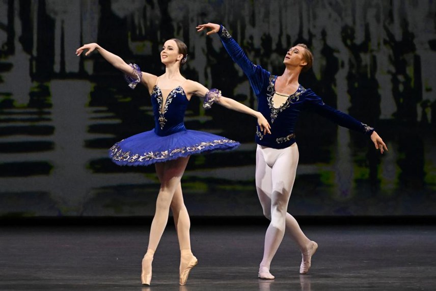 anh-nh224-h225t-bolshoi-c249ng-nhung-nghe-si-ballet-giua-dat-troi-moscow_15.jpeg