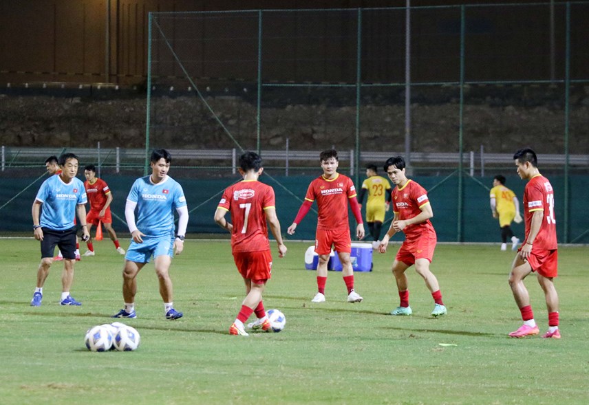 anh-que-ngoc-hai-chan-thuong-v236-mat-s226n-cua-oman-qu225-xau_10.jpg anh-que-ngoc-hai-chan-thuong-v236-mat-s226n-cua-oman-qu225-xau_10.jpg