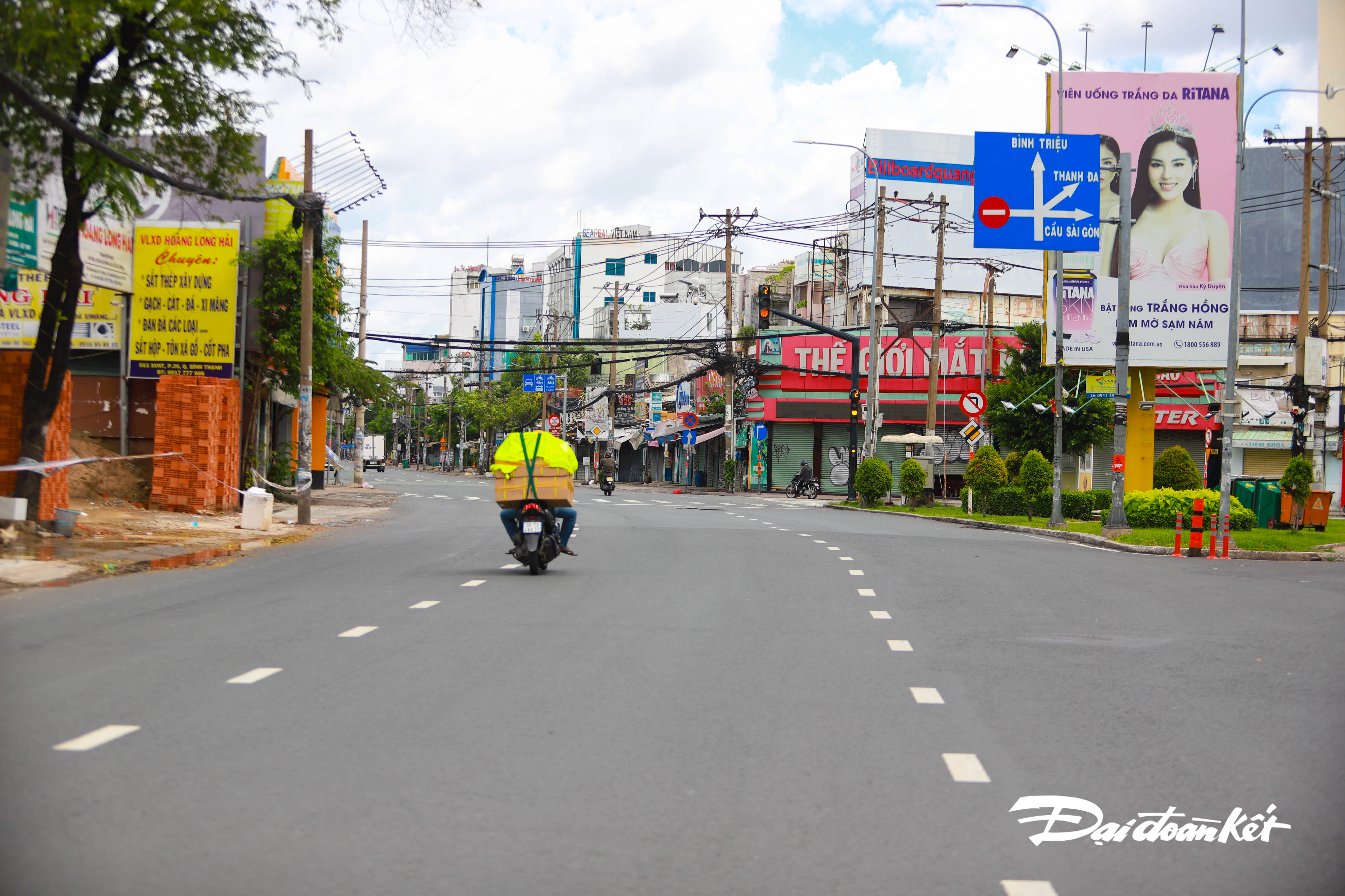 anh-sau-4-ng224y-siet-chat-gi227n-c225ch-nguoi-d226n-tp-hcm-nghi234m-chinh-chap-h224nh_12.jpg anh-sau-4-ng224y-siet-chat-gi227n-c225ch-nguoi-d226n-tp-hcm-nghi234m-chinh-chap-h224nh_12.jpg