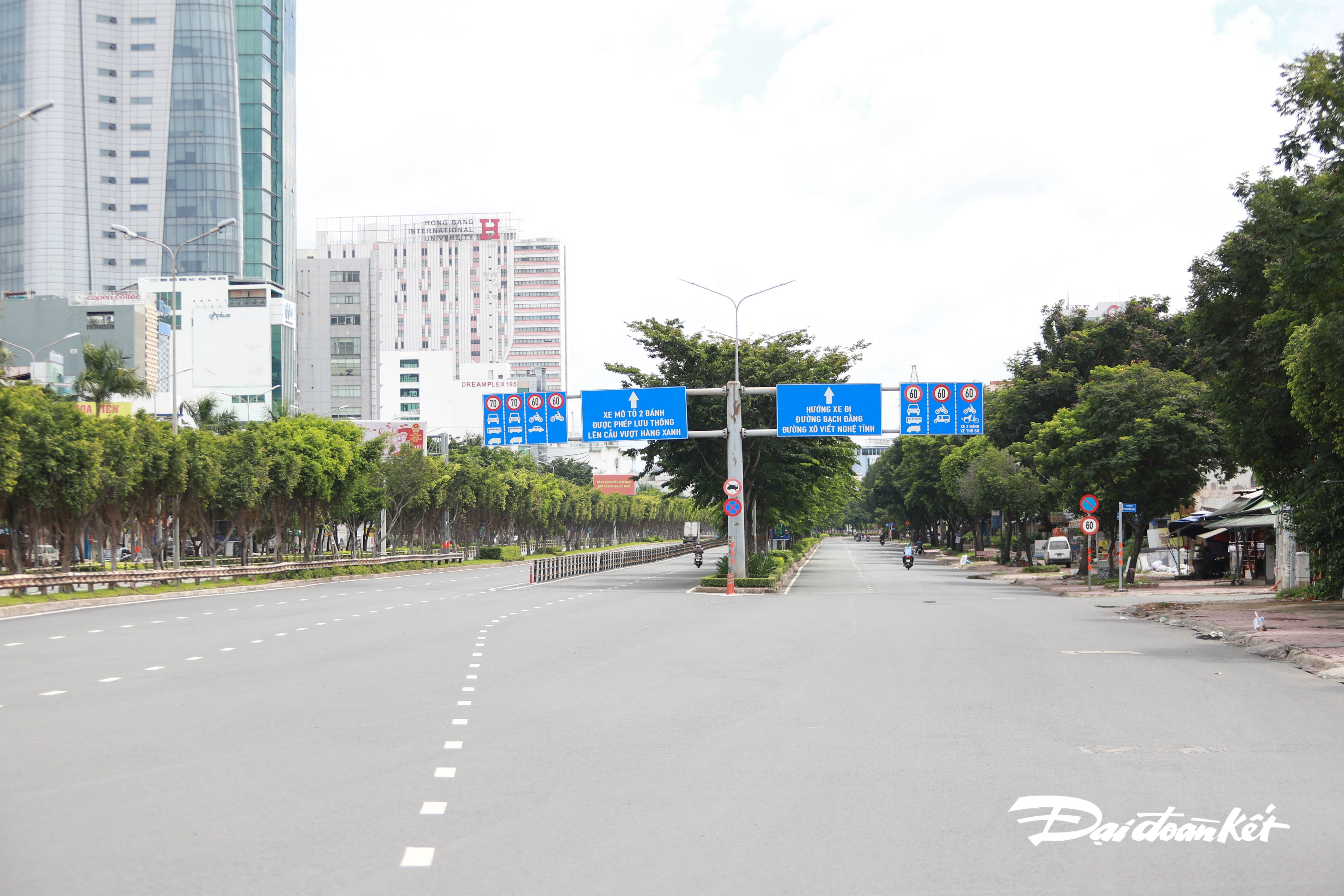 anh-sau-4-ng224y-siet-chat-gi227n-c225ch-nguoi-d226n-tp-hcm-nghi234m-chinh-chap-h224nh_7.jpg anh-sau-4-ng224y-siet-chat-gi227n-c225ch-nguoi-d226n-tp-hcm-nghi234m-chinh-chap-h224nh_7.jpg