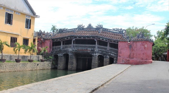 anh-tp-hoi-an-vang-tanh-trong-ng224y-dau-gi227n-c225ch_2.jpg anh-tp-hoi-an-vang-tanh-trong-ng224y-dau-gi227n-c225ch_2.jpg