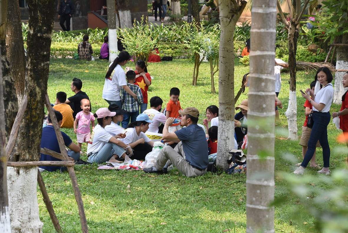 anh-vuon-th250-h224-noi-39that-thu39-dip-le-gio-to-h249ng-vuong_6.jpg anh-vuon-th250-h224-noi-39that-thu39-dip-le-gio-to-h249ng-vuong_6.jpg