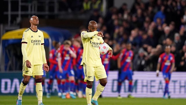 Arsenal thua tan nát 0-3 trước Crystal Palace