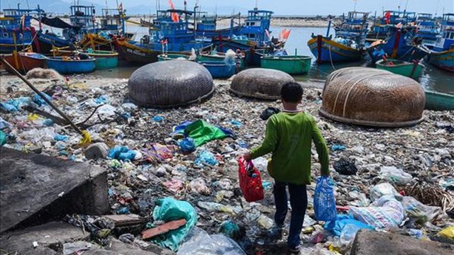 Báo động tình trạng ô nhiễm môi trường biển đảo