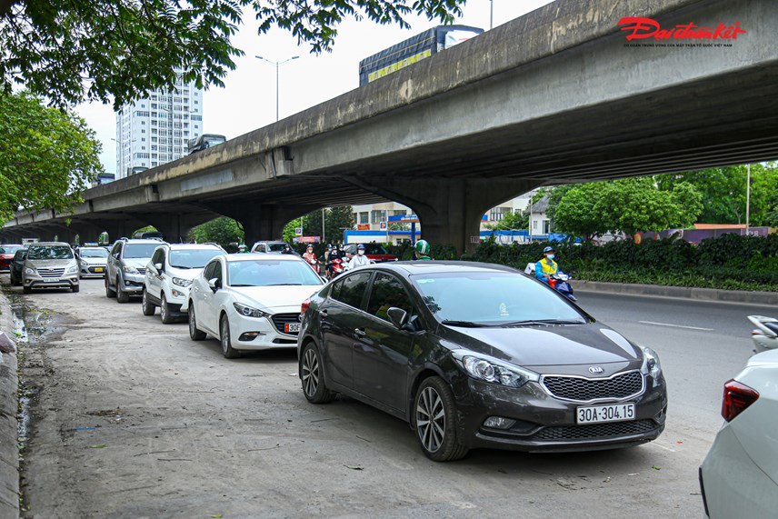 b227i-xe-tu-ph225t-39khung39-ngang-nhi234n-lan-chiem-l242ng-duong_1.jpg