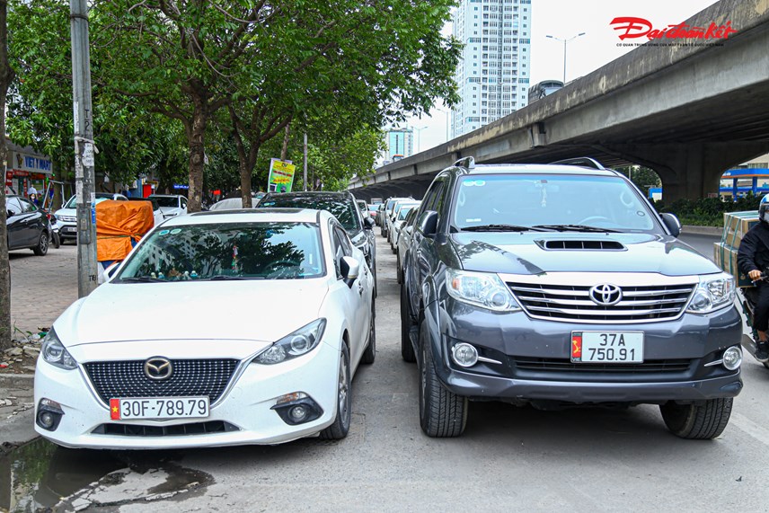 b227i-xe-tu-ph225t-39khung39-ngang-nhi234n-lan-chiem-l242ng-duong_3.jpg
