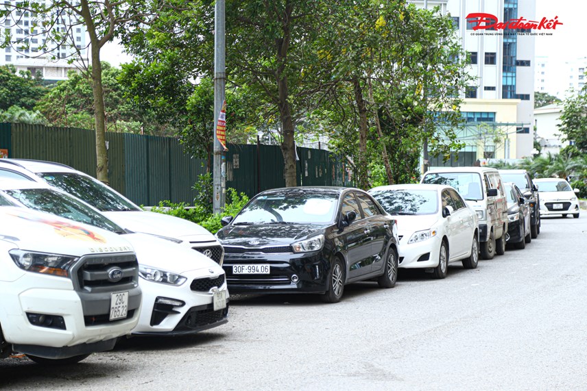 b227i-xe-tu-ph225t-39khung39-ngang-nhi234n-lan-chiem-l242ng-duong_7.jpg